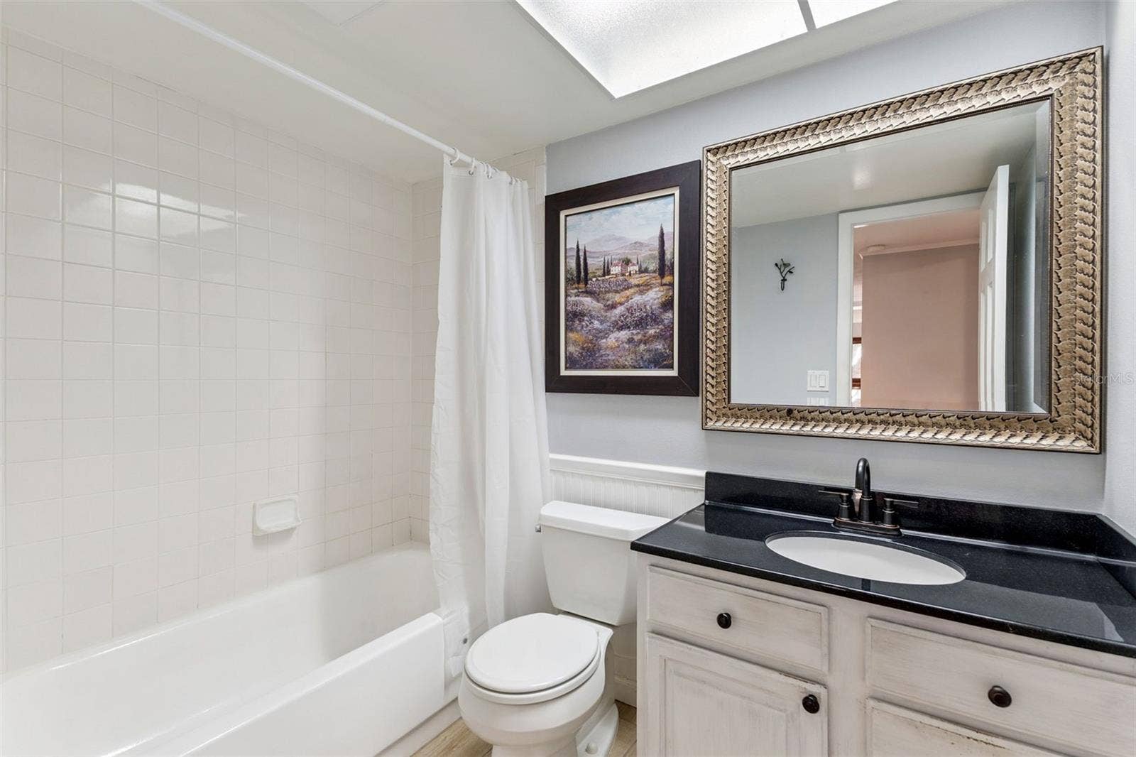 210 LA CASA, #210, Lake Wales, FL 33898 Hall bath