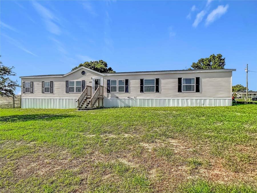 Property photo for 202 WAVERLY LOOP, Lake Wales, FL