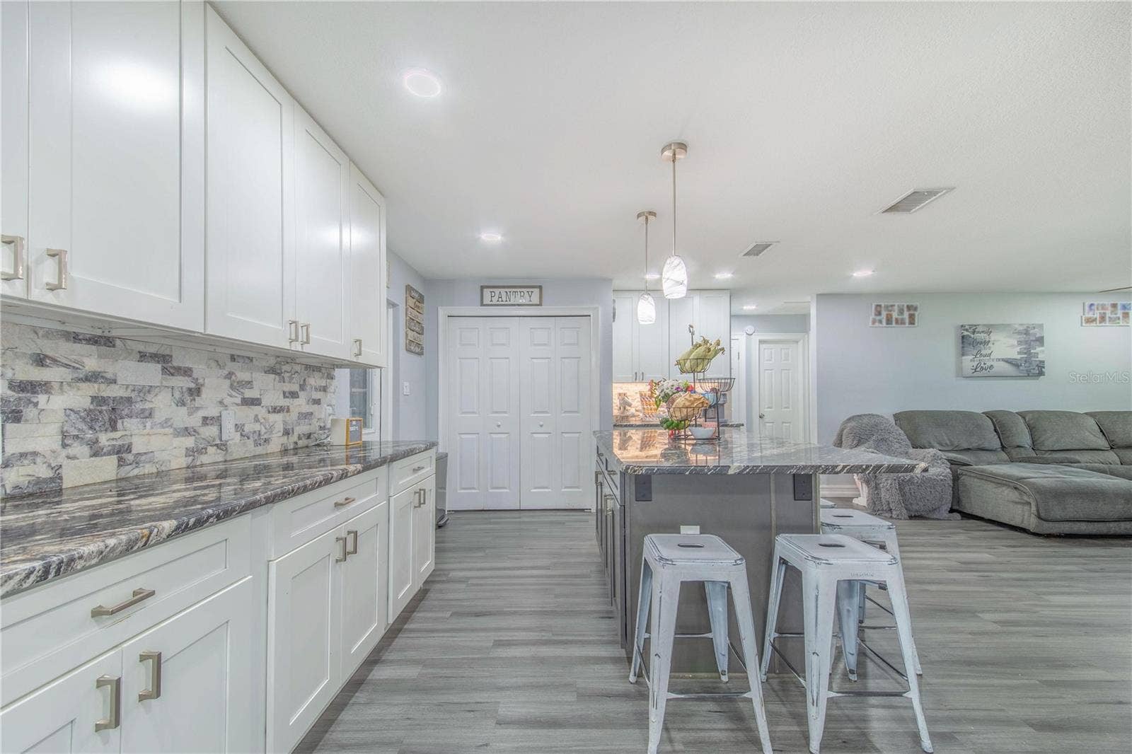 2426 VIEW WAY, Lakeland, FL 33810 Kitchen