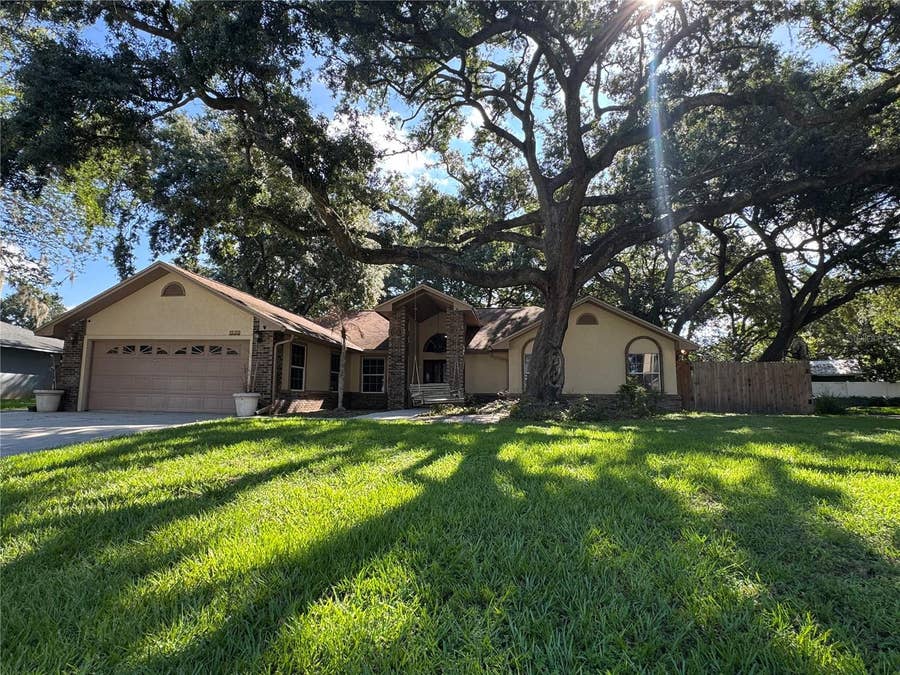 Property photo for 915 HEATHERBROOK DRIVE, Auburndale, FL