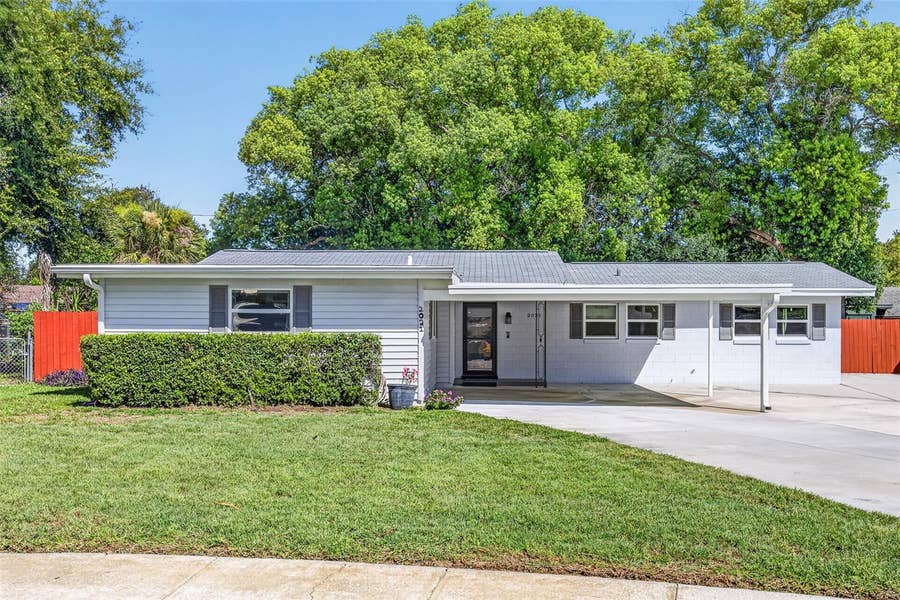Property photo for 2021 OLIVER PLACE, Winter Haven, FL