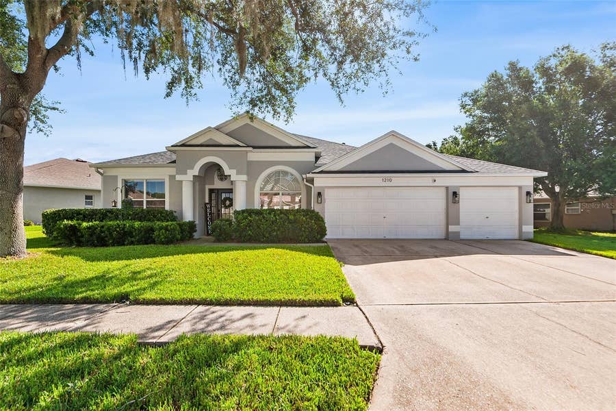 Property photo for 1210 YARDLEY DRIVE, Wesley Chapel, FL