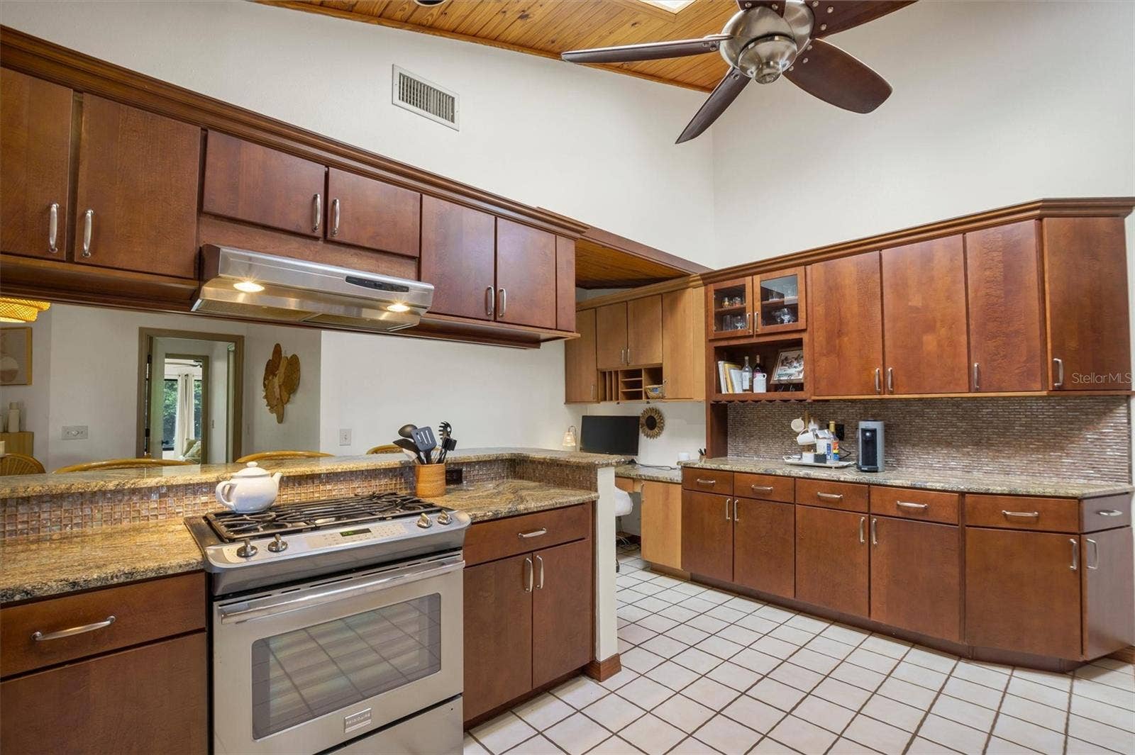 503 CLUBHOUSE DRIVE, Lake Wales, FL 33898 503 CLUBHOUSE DRIVE, Lake Wales, FL 33898