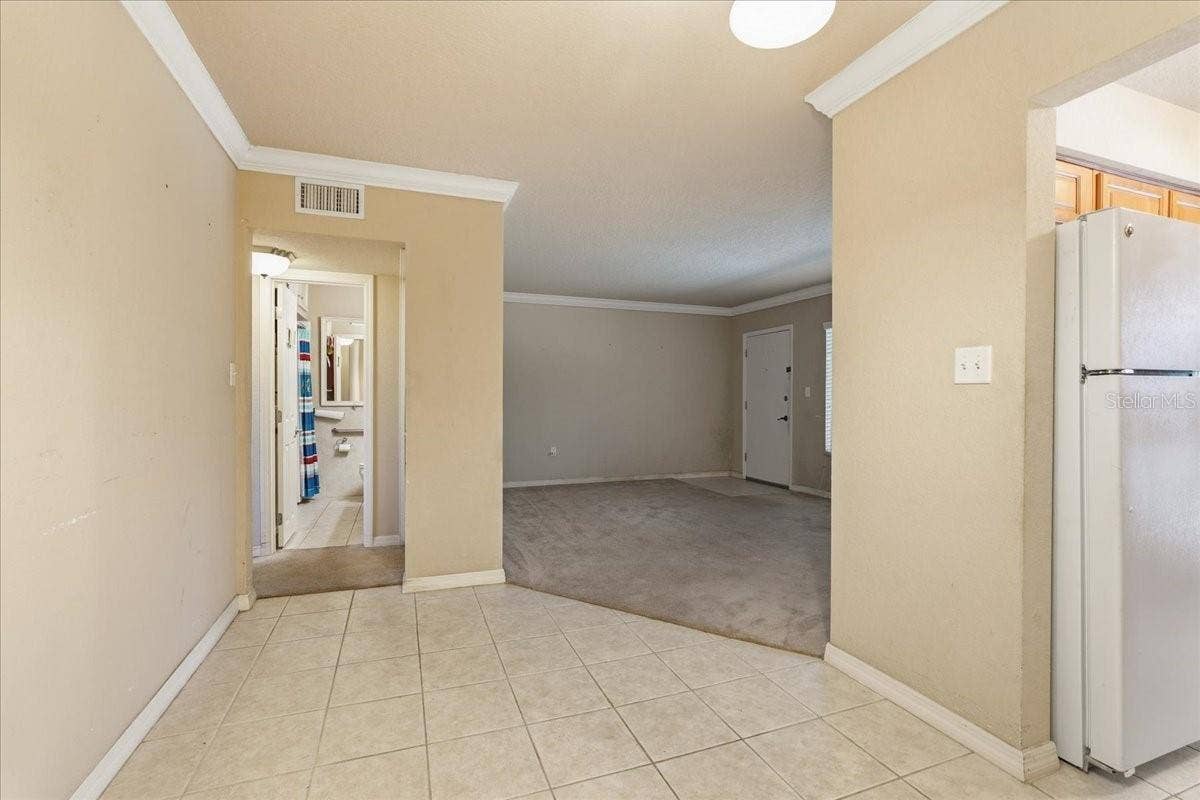 1700 6TH ST NW, #C24, Winter Haven, FL 33881 Dining