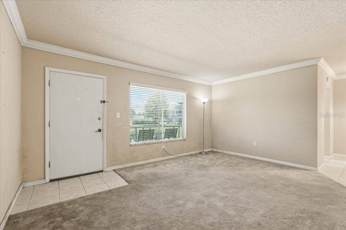 1700 6TH ST NW, #C24, Winter Haven, FL 33881 Living room