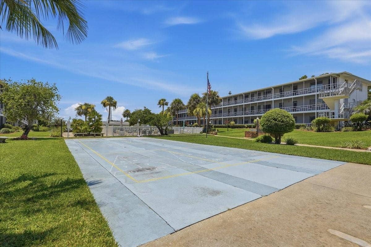 1700 6TH ST NW, #C24, Winter Haven, FL 33881 Shuffleboard