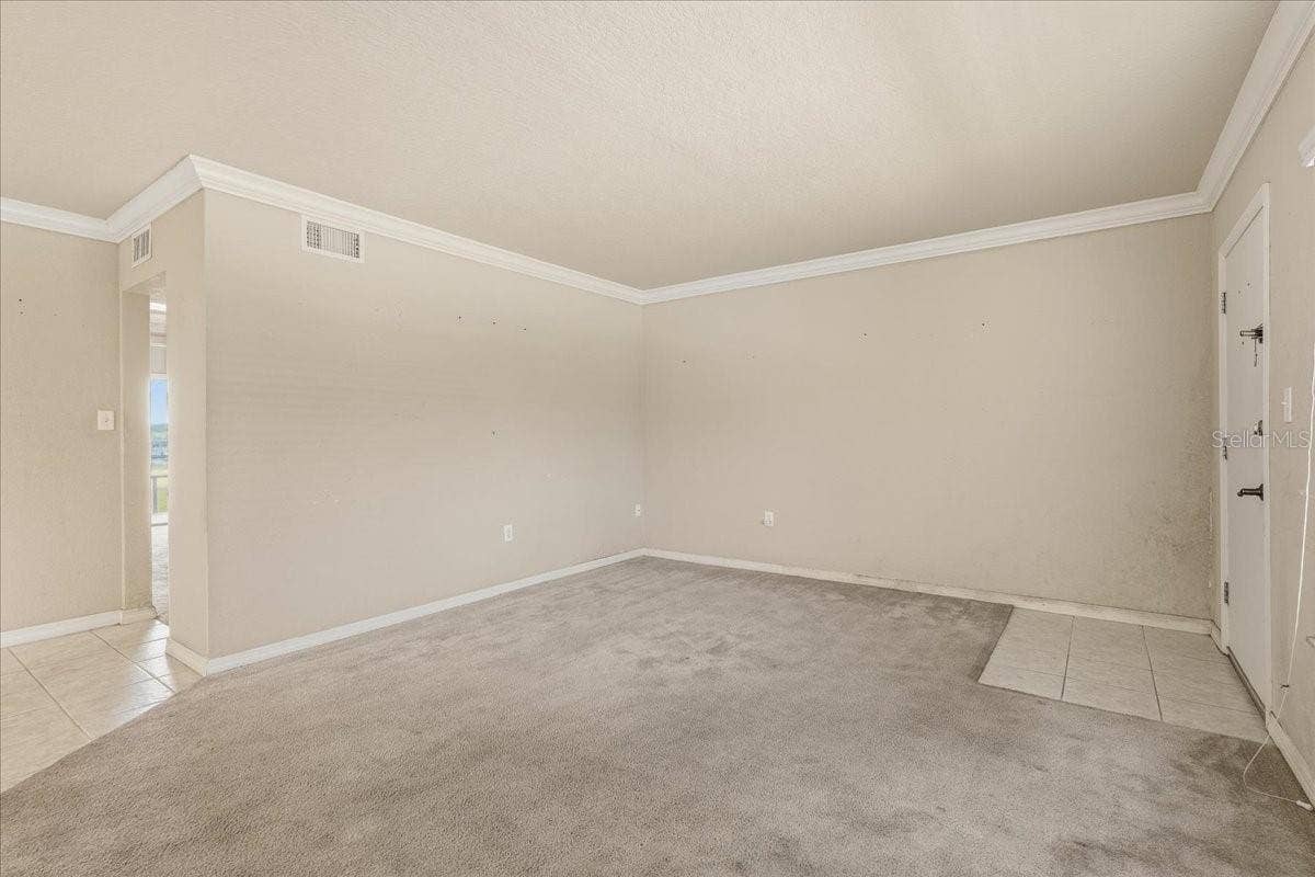 1700 6TH ST NW, #C24, Winter Haven, FL 33881 Living room