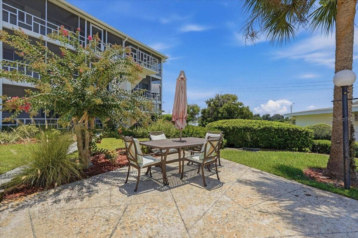 1700 6TH ST NW, #C24, Winter Haven, FL 33881 Community pool side