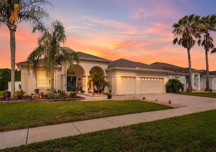 Property photo for 301 BIRKDALE STREET, Davenport, FL