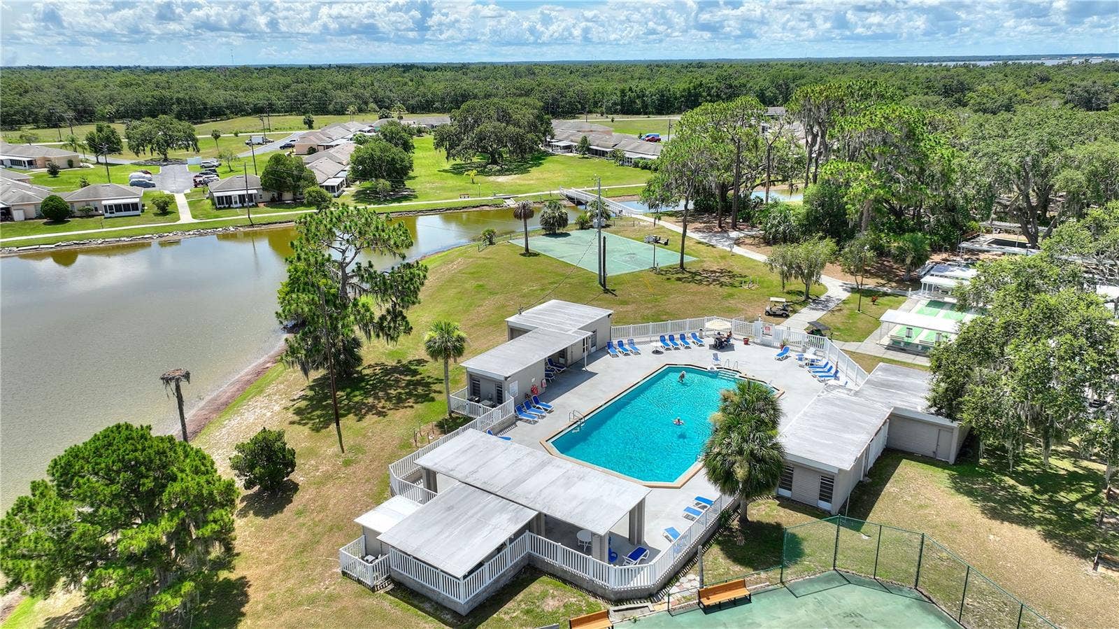 2637 CLUB CIRCLE, Lake Wales, FL 33854
