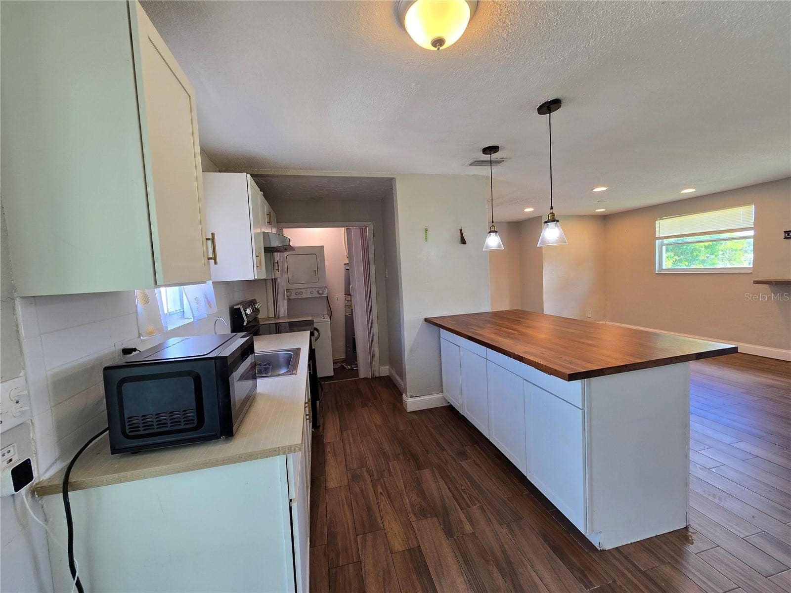 852 DERBYSHIRE ROAD, Daytona Beach, FL 32117 852 DERBYSHIRE ROAD, Daytona Beach, FL 32117