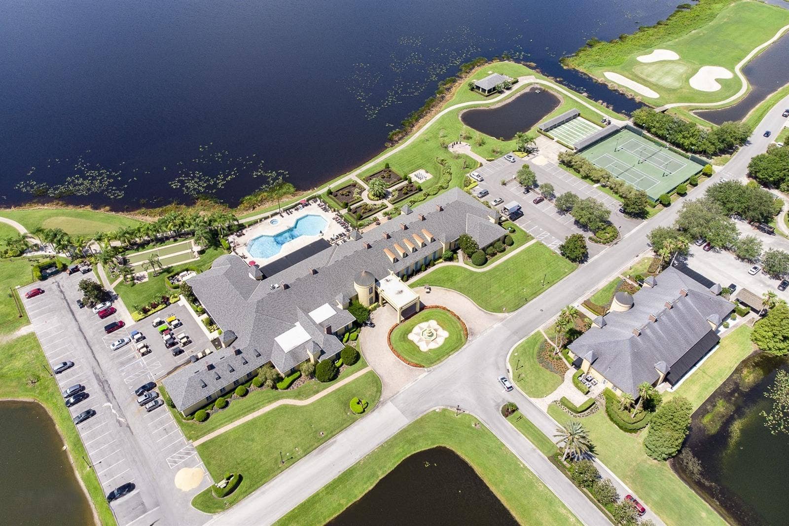 4232 DORNOCH DRIVE, Lake Wales, FL 33859 The main clubhouse grounds have bocce/lawn bowling, basketball, tennis, shuffleboard, and tennis courts. A heated pool and spa, English garden, community gazebo, horseshoe pits are also on the grounds.