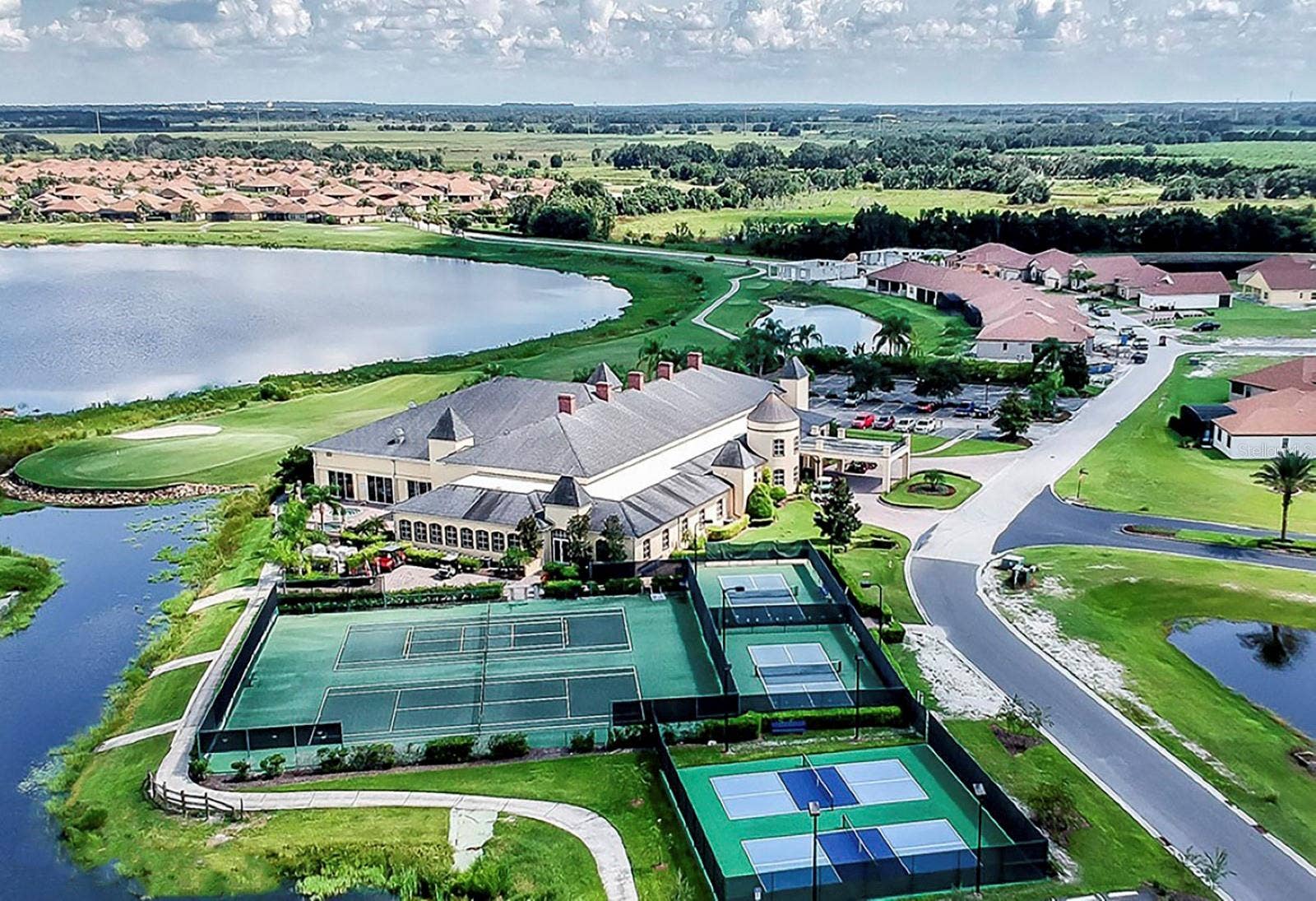 4232 DORNOCH DRIVE, Lake Wales, FL 33859 The Health and Fitness Center grounds have 4 lighted pickleball courts, tennis courts, spa patio, and rose garden patio. Many other amenities are inside this 30,000 square foot building.