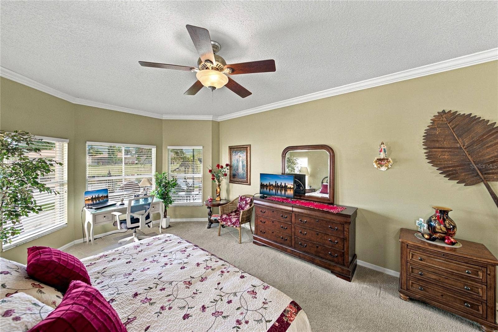 4232 DORNOCH DRIVE, Lake Wales, FL 33859 The size of the primary bedroom can easily accommodate your bedroom furnishings.