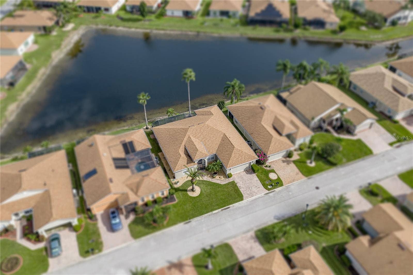 4232 DORNOCH DRIVE, Lake Wales, FL 33859 The home abuts a large pond.