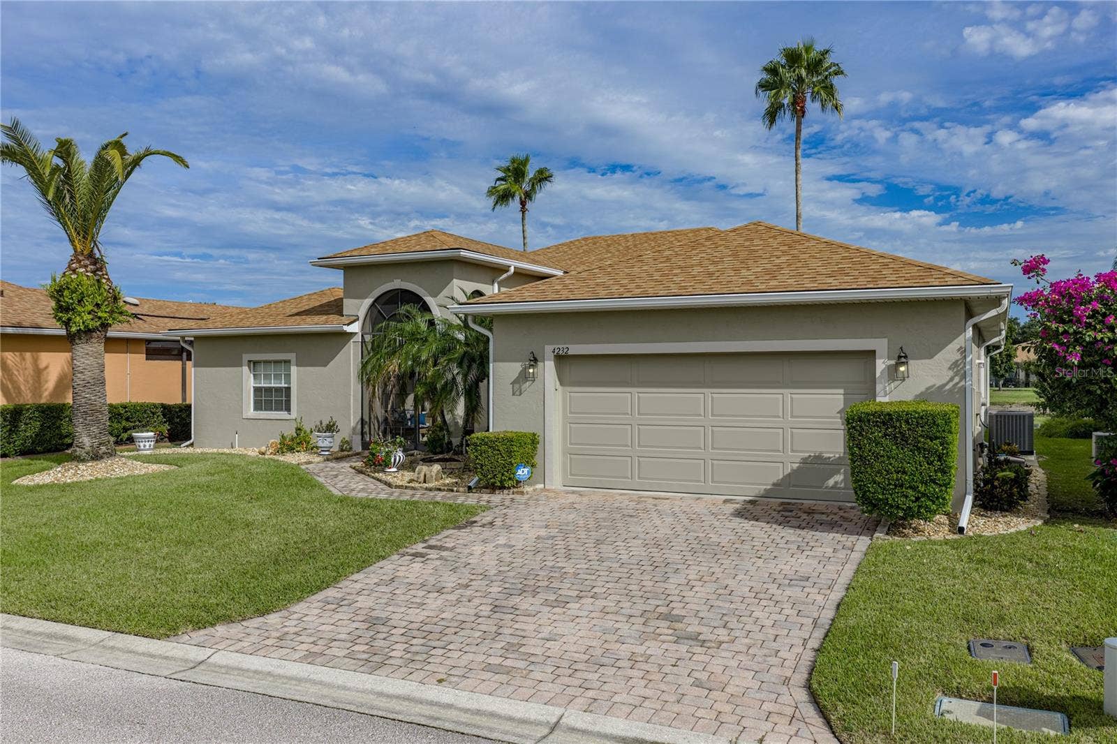 4232 DORNOCH DRIVE, Lake Wales, FL 33859 This Tahiti floor plan home has 3 bedrooms, 2 bathrooms, and an expanded lanai on a waterfront lot.