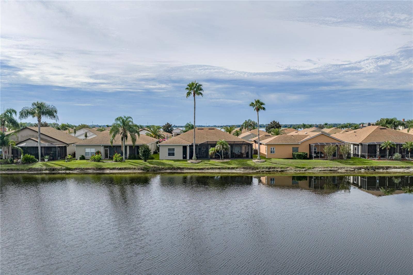 4232 DORNOCH DRIVE, Lake Wales, FL 33859 Having the pond behind the pond increases the privacy.