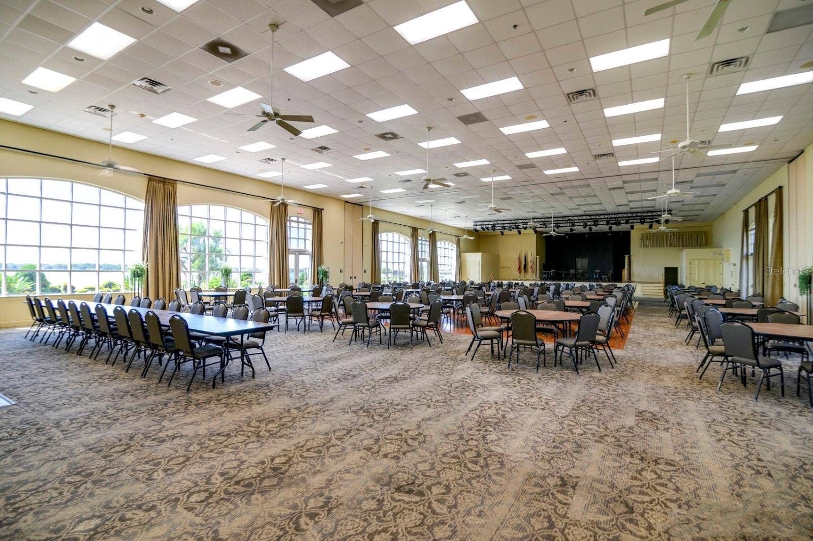 4232 DORNOCH DRIVE, Lake Wales, FL 33859 The main clubhouse ballroom has a fully equipped stage where local and touring professionals perform. Many social events occur here, including bingo.