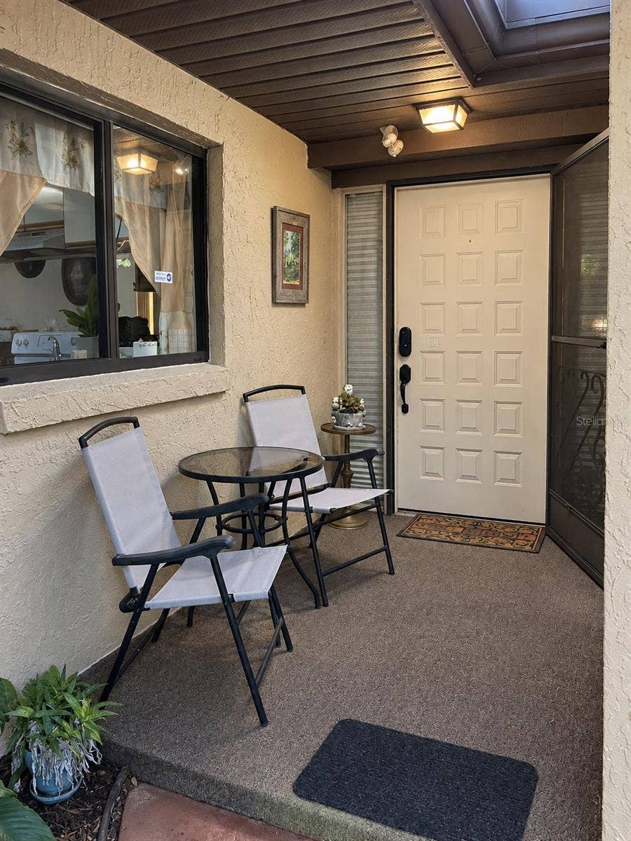 505 CLUBHOUSE DRIVE, Lake Wales, FL 33898 entrance