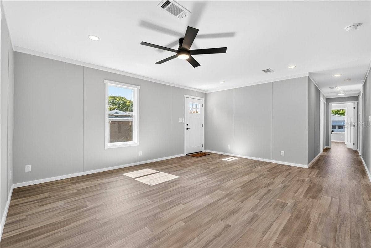 2207 HIALEAH AVENUE, Leesburg, FL 34748 2207 HIALEAH AVENUE, Leesburg, FL 34748