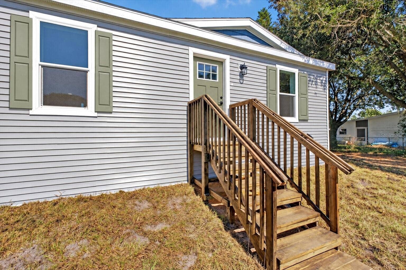 2207 HIALEAH AVENUE, Leesburg, FL 34748 2207 HIALEAH AVENUE, Leesburg, FL 34748