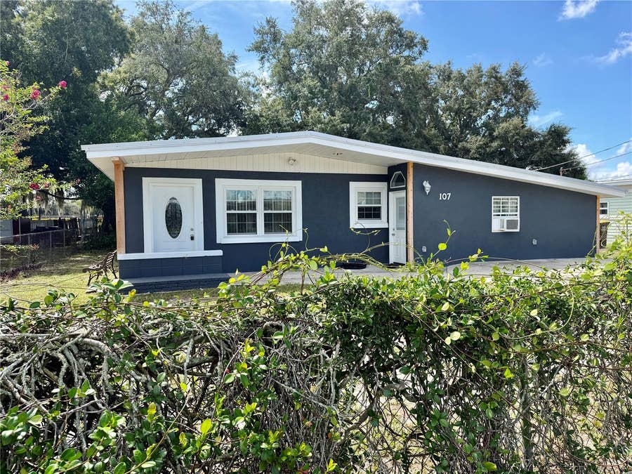 Property photo for 107 SHIRLEY COURT, Eagle Lake, FL