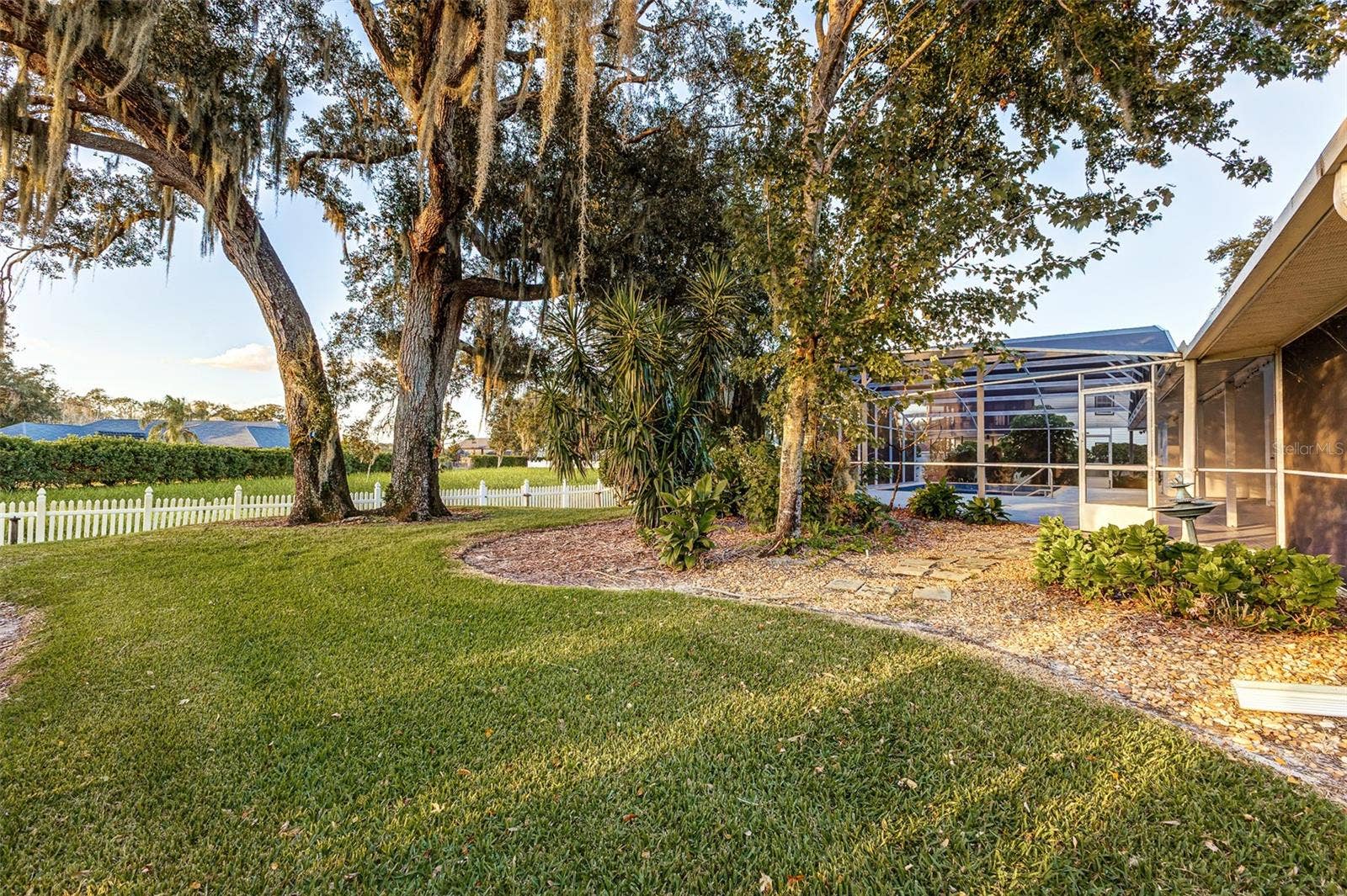 725 HERITAGE DRIVE NE, Winter Haven, FL 33881 725 HERITAGE DRIVE NE, Winter Haven, FL 33881