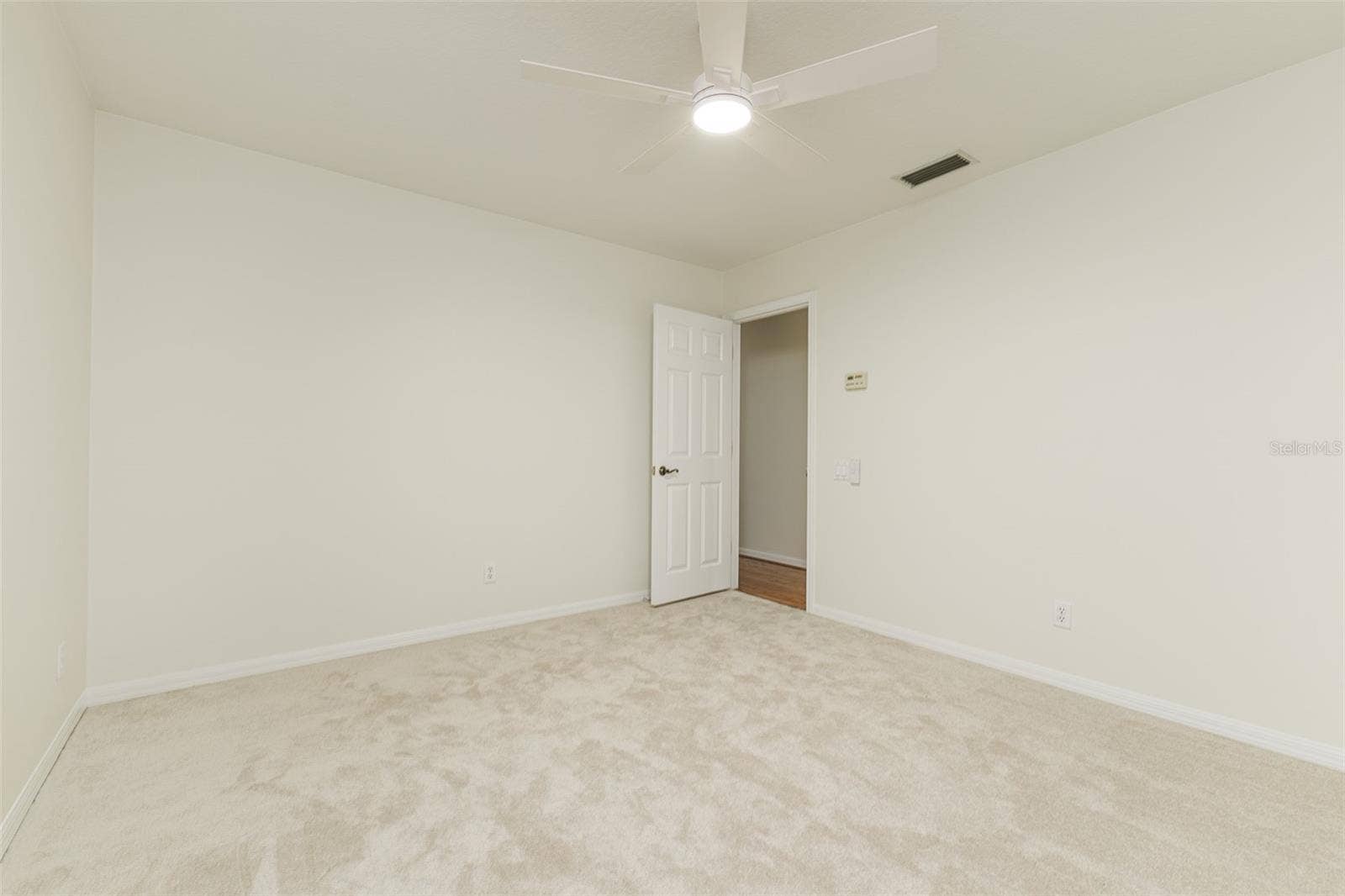 725 HERITAGE DRIVE NE, Winter Haven, FL 33881 725 HERITAGE DRIVE NE, Winter Haven, FL 33881
