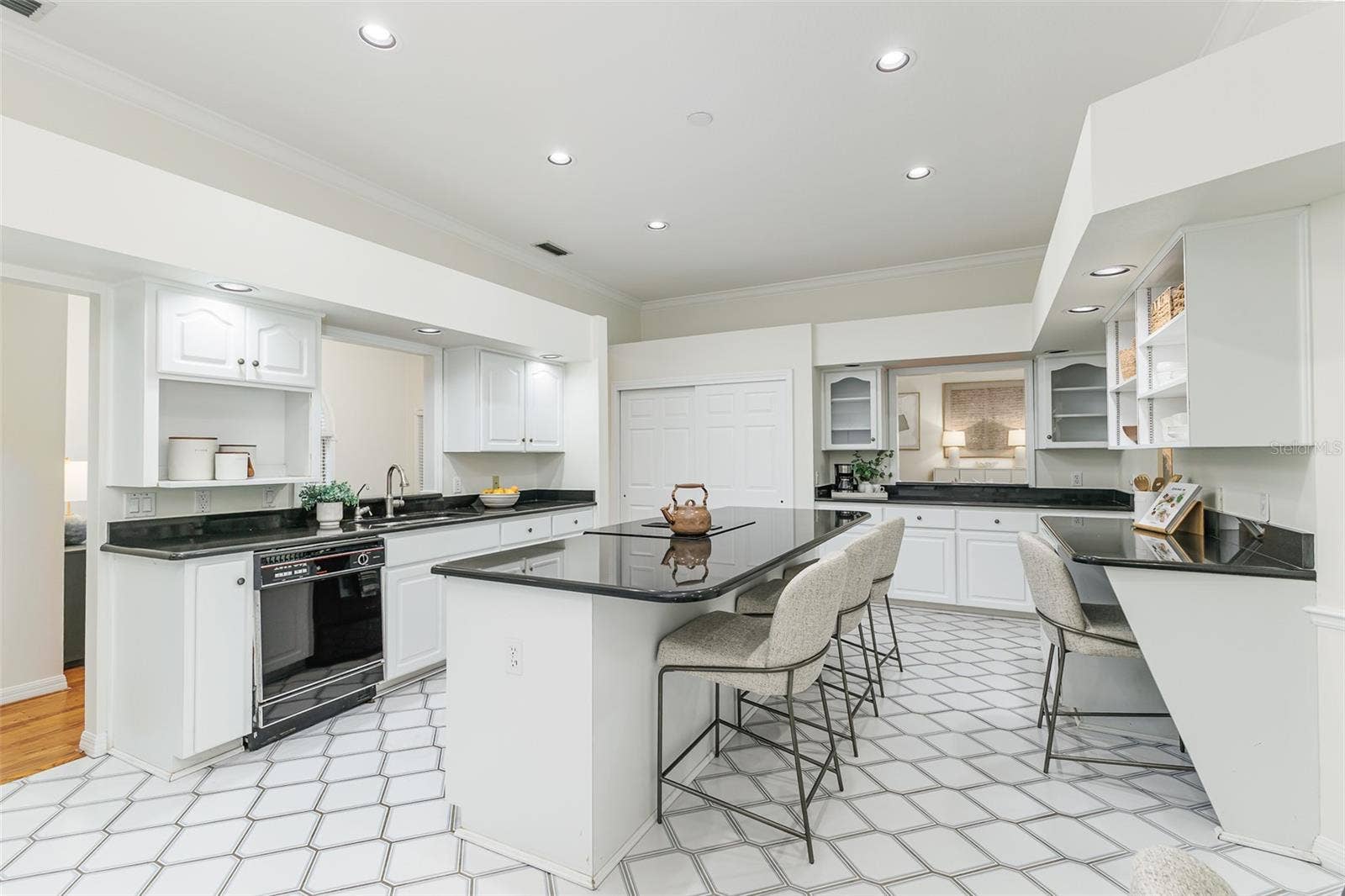 725 HERITAGE DRIVE NE, Winter Haven, FL 33881 725 HERITAGE DRIVE NE, Winter Haven, FL 33881