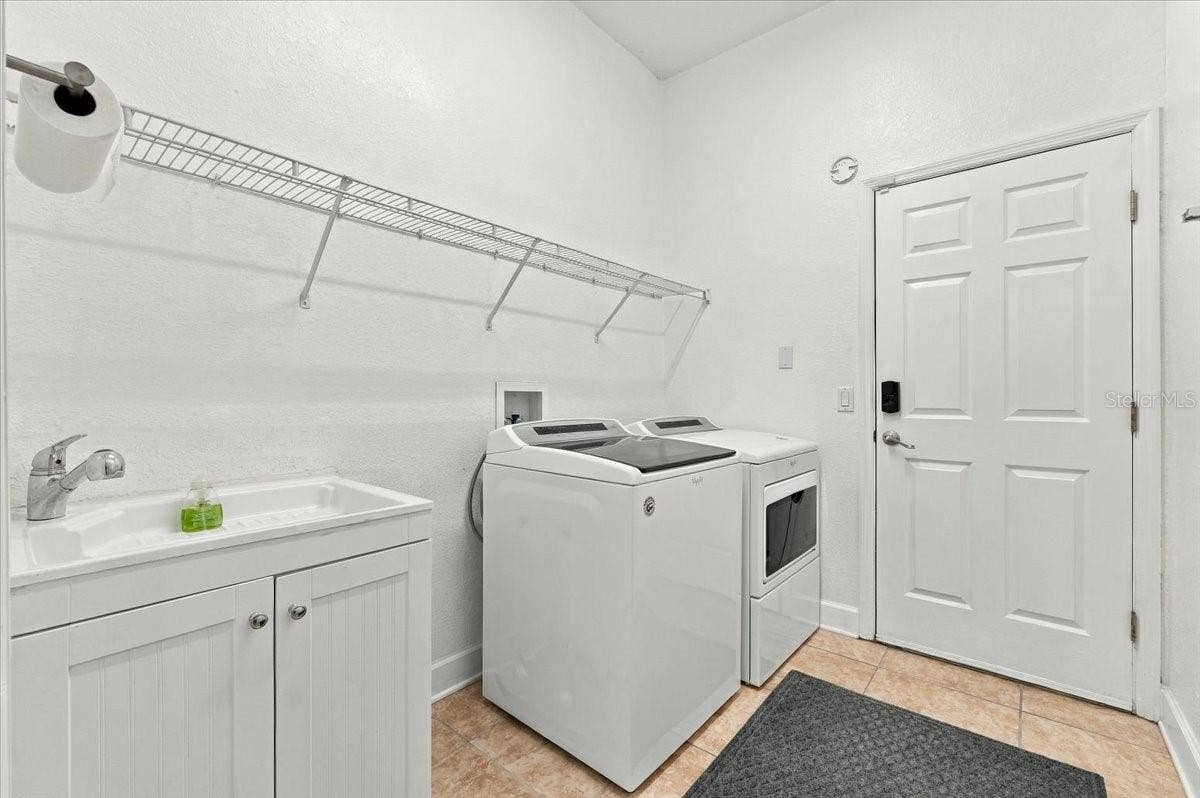 7380 BENT GRASS DRIVE, Winter Haven, FL 33884 Laundry Area