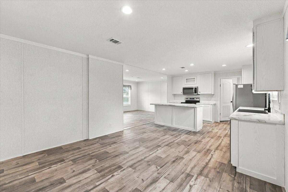1228 SPARTON AVENUE, Port Orange, FL 32127