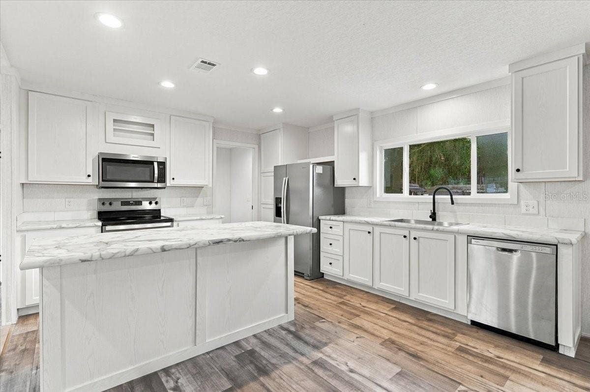 1228 SPARTON AVENUE, Port Orange, FL 32127