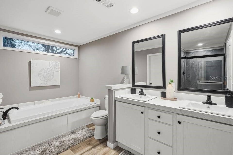 1913 WOODCREST DRIVE, Ormond Beach, FL 32174