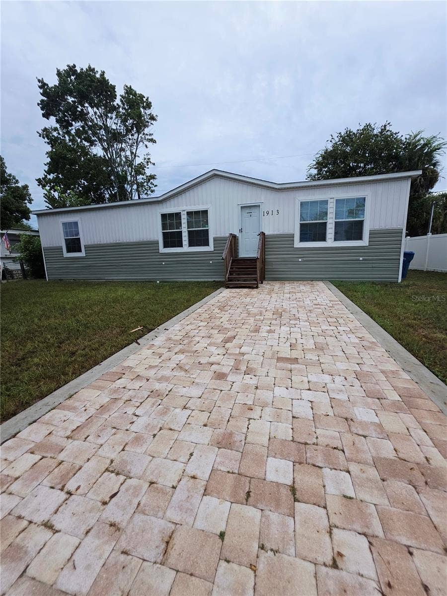 1913 WOODCREST DRIVE, Ormond Beach, FL 32174