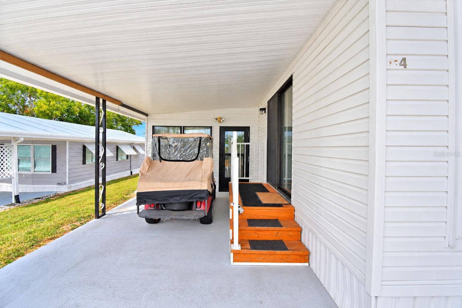 251 PATTERSON ROAD, #D4, Haines City, FL 33844