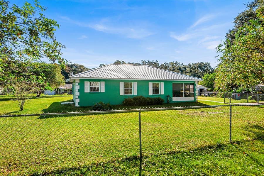 Property photo for 1703 OAKLAND ROAD W, Lakeland, FL