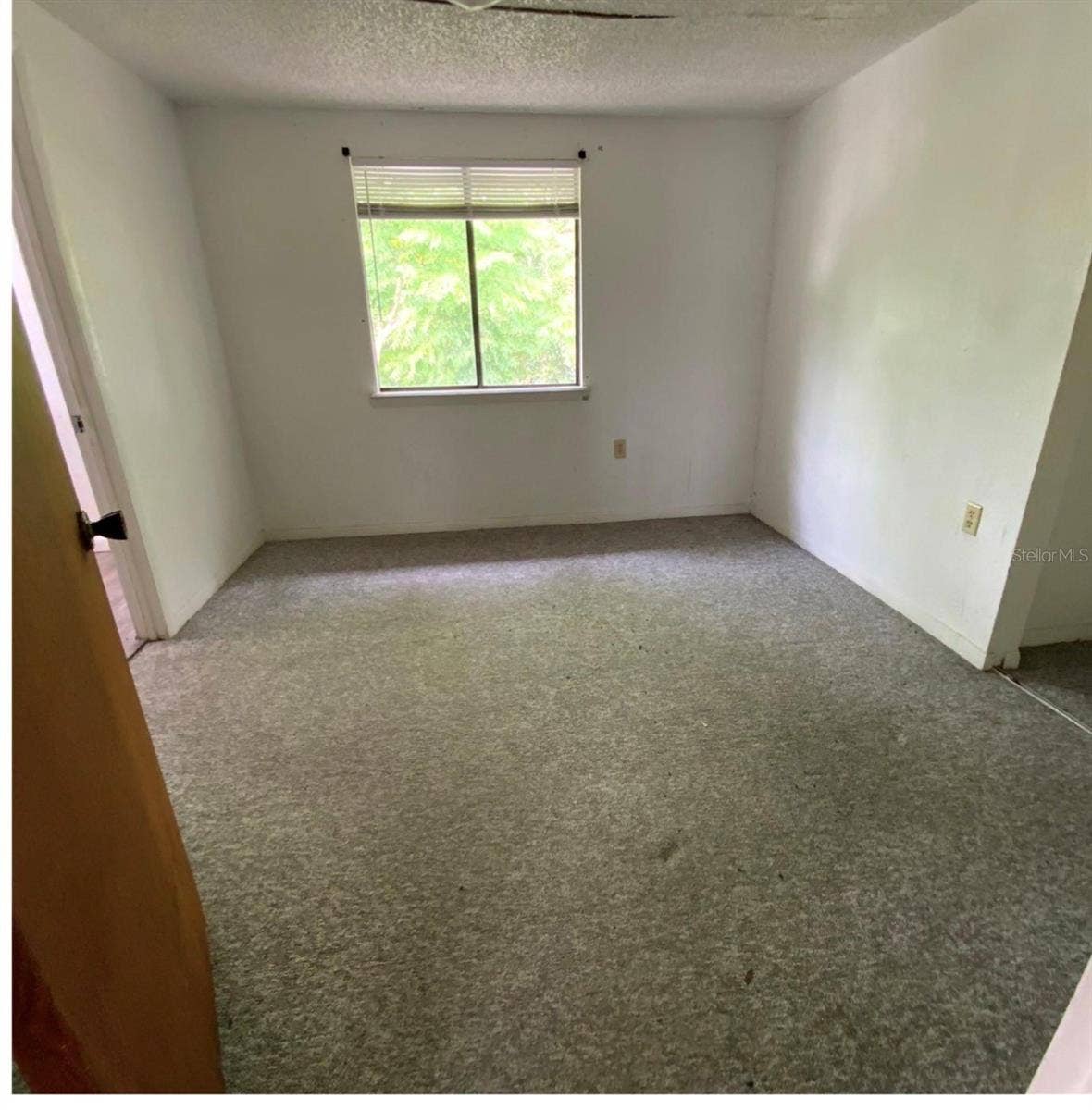 IN-LAW SUITE OR DUPLEX