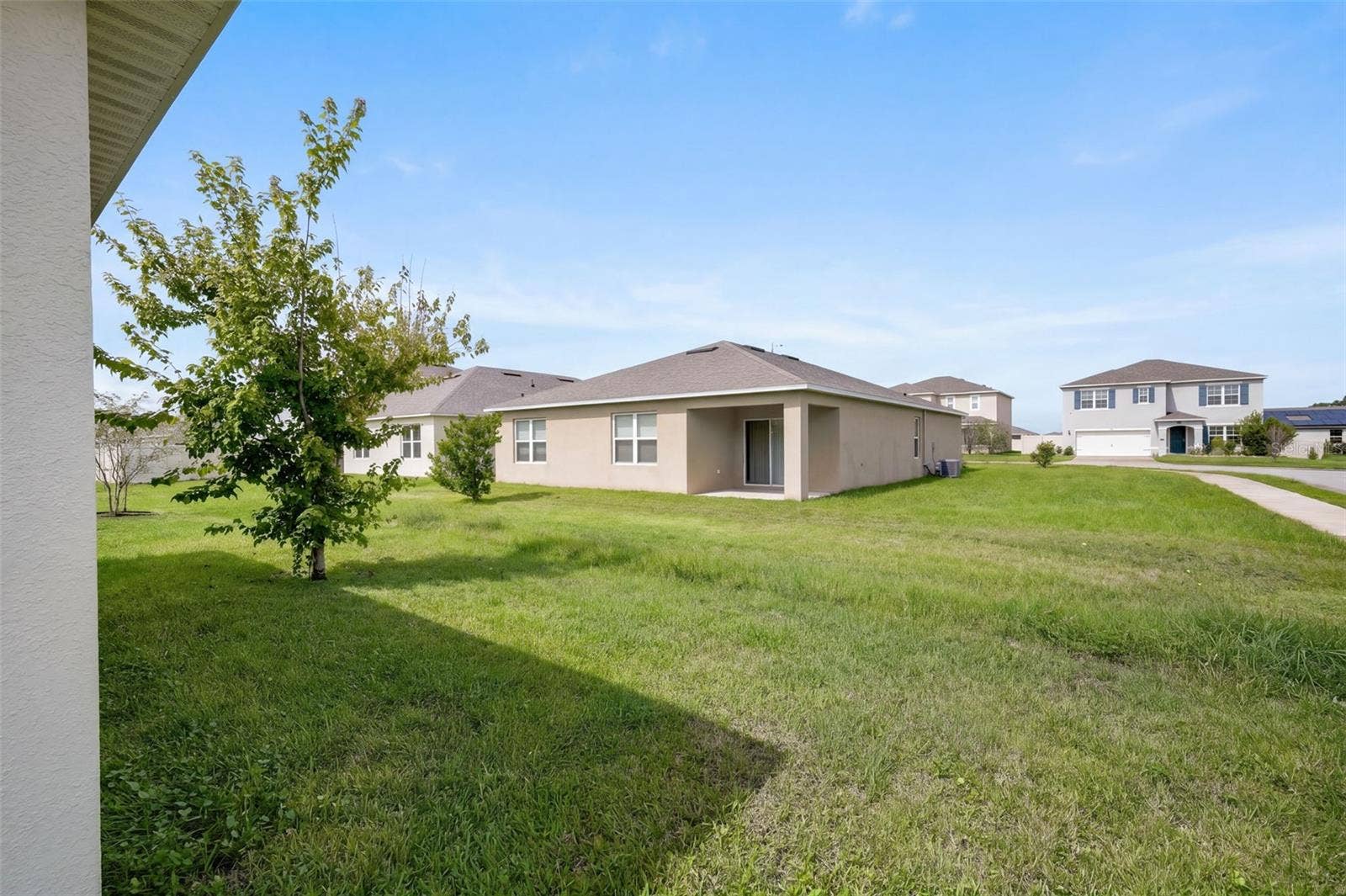 2415 BRASSIE COURT, Winter Haven, FL 33884 Irrigation system with irrigation rain sensor