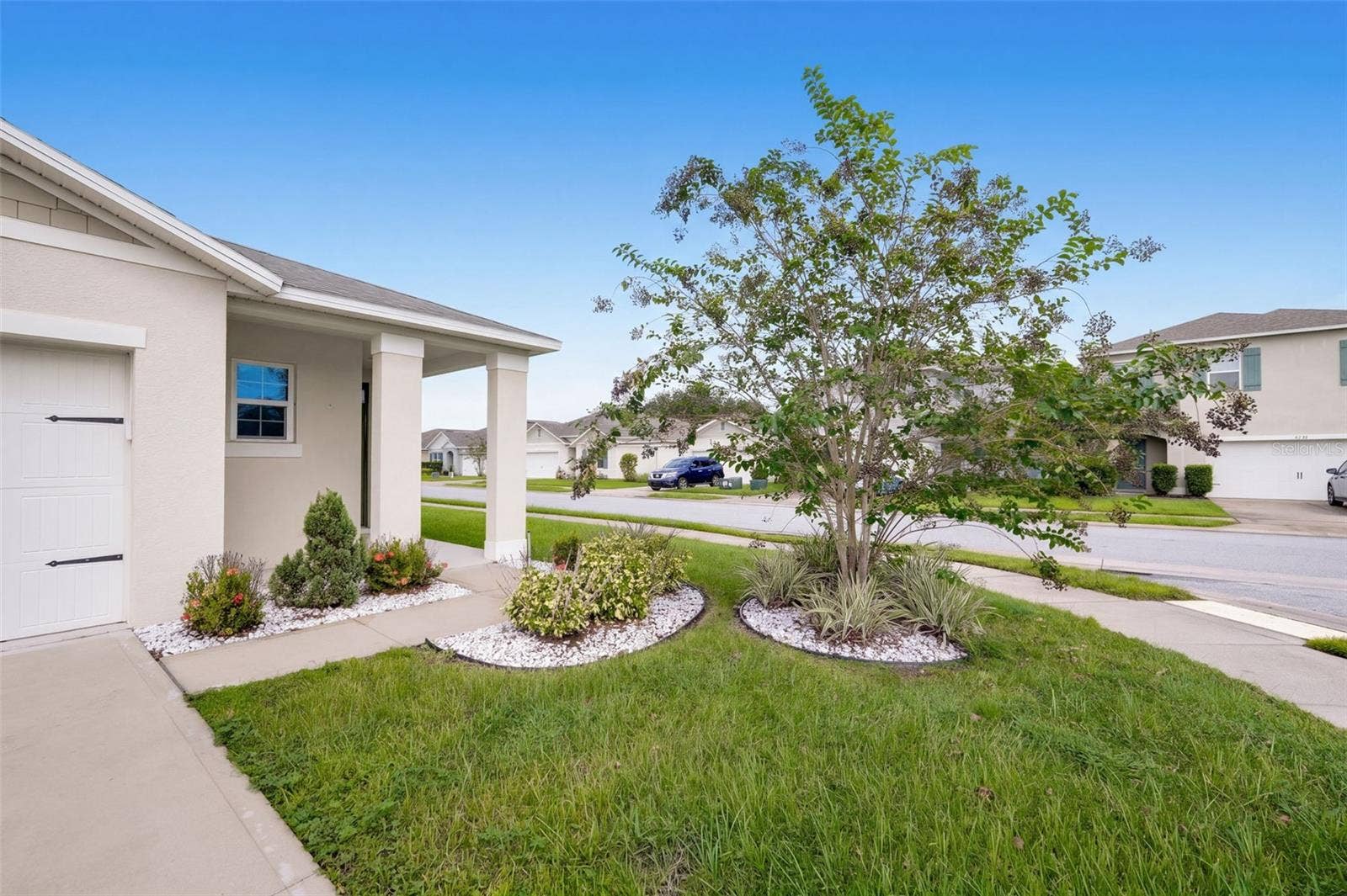 2415 BRASSIE COURT, Winter Haven, FL 33884 Charming Front Porch