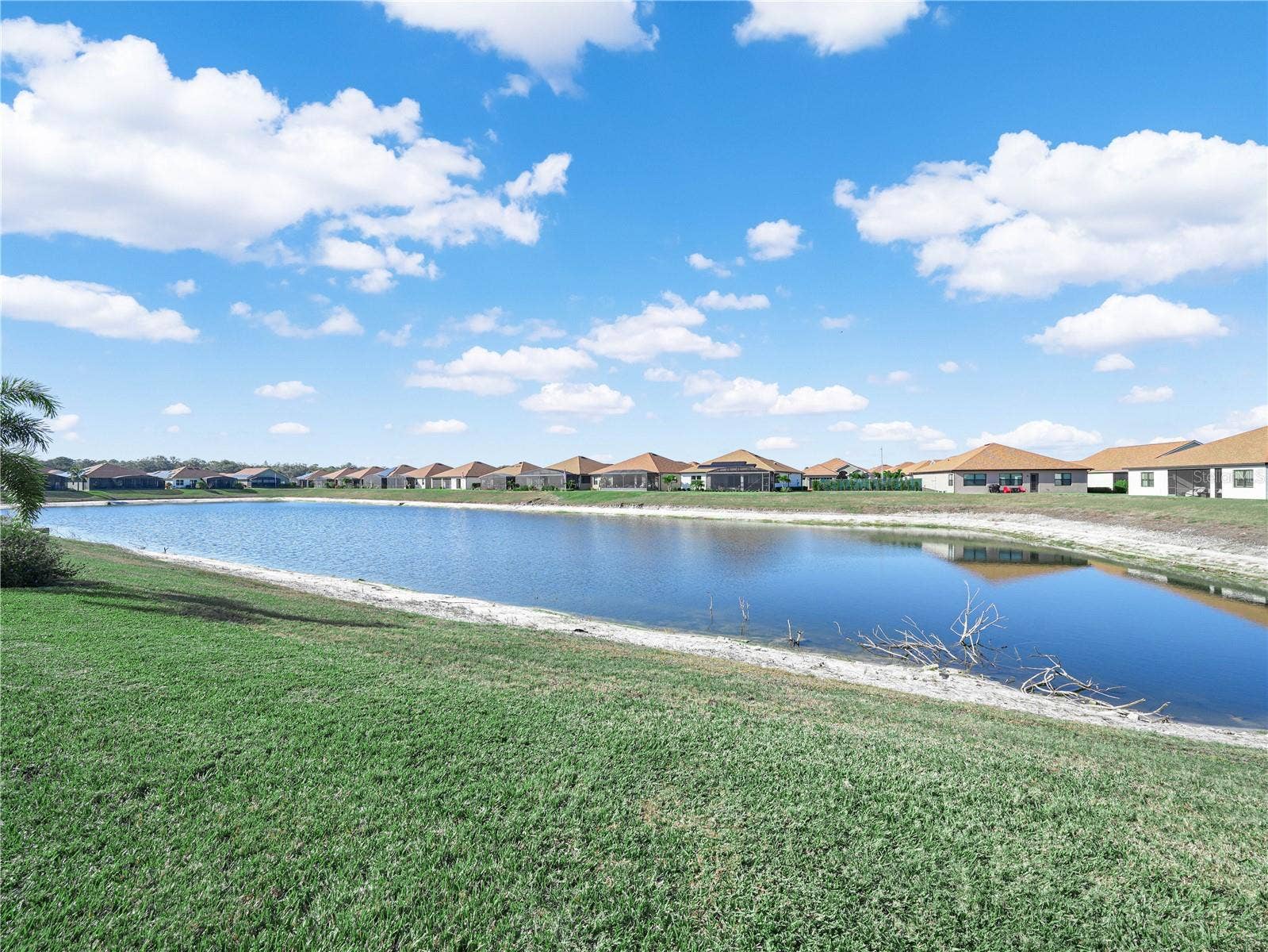 6216 PINEHURST LOOP, Winter Haven, FL 33884 Beautiful Pond View