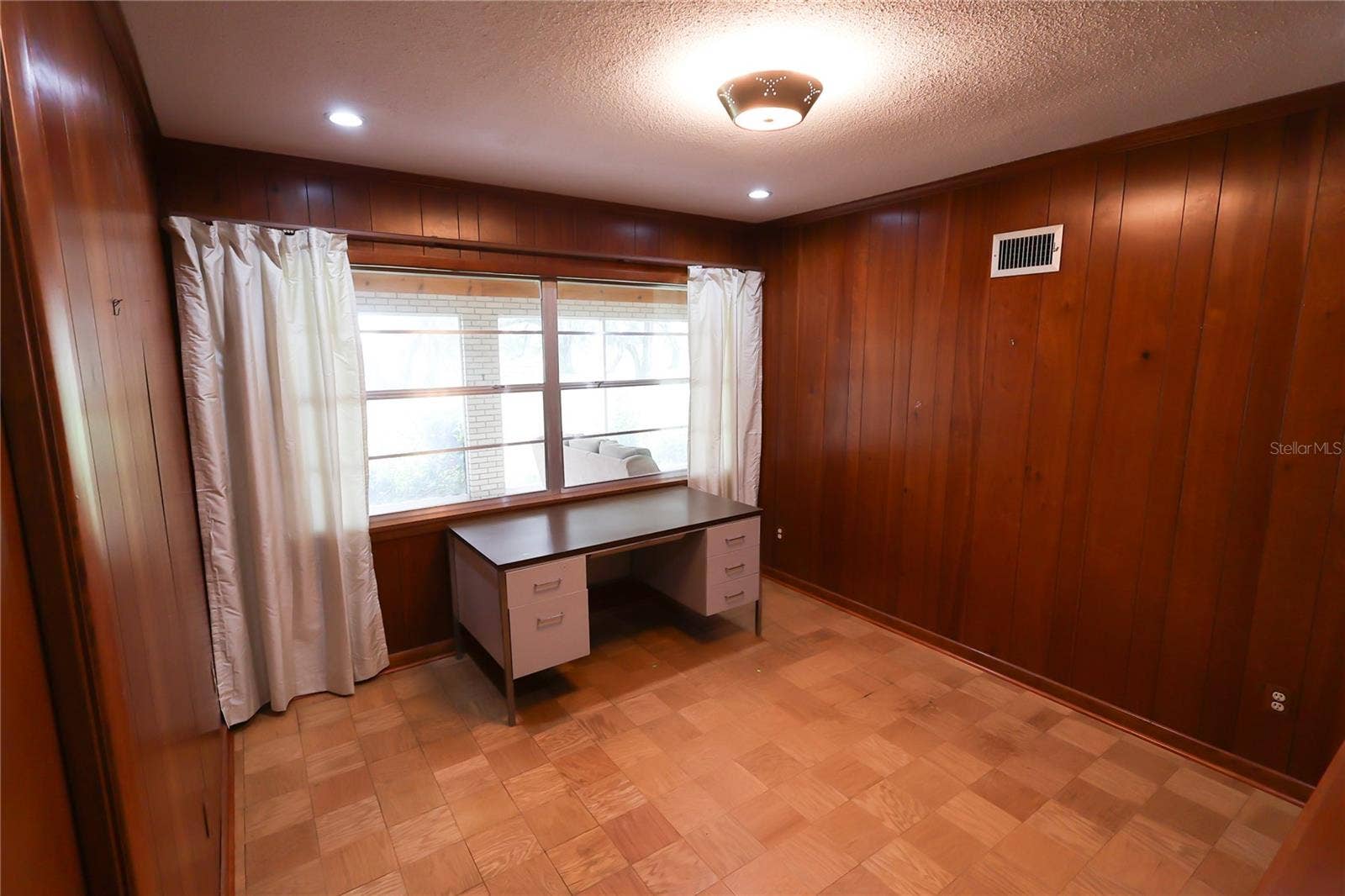 1020 W LAKE HAMILTON DRIVE, Winter Haven, FL 33881 1020 W LAKE HAMILTON DRIVE, Winter Haven, FL 33881