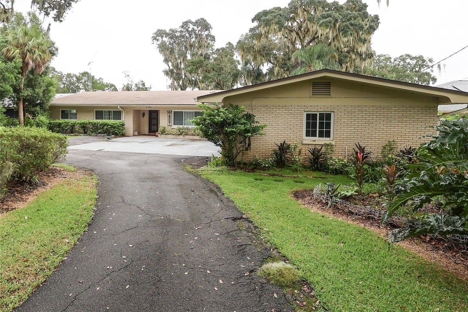 1020 W LAKE HAMILTON DRIVE, Winter Haven, FL 33881 1020 W LAKE HAMILTON DRIVE, Winter Haven, FL 33881