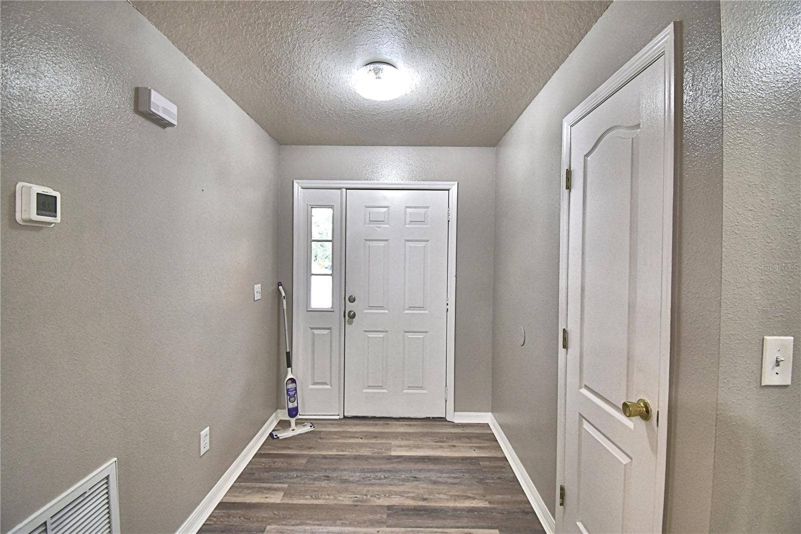 3779 RED OAK COURT, Lake Wales, FL 33898 Looking back to the front door