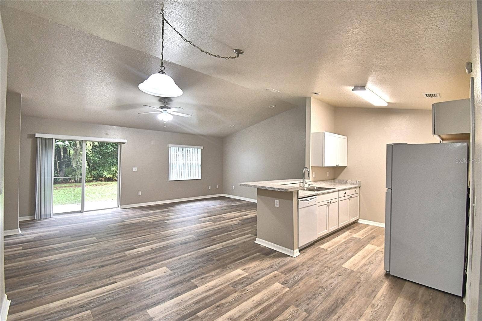 3779 RED OAK COURT, Lake Wales, FL 33898 Open living area