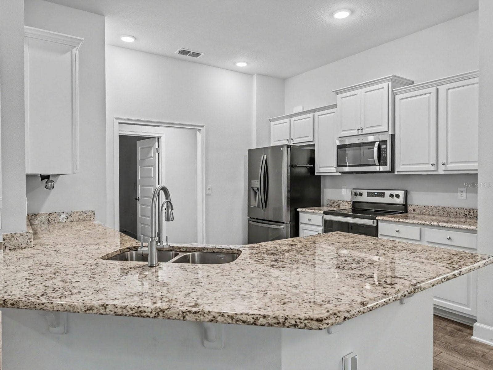 466 LAKE VISTA DRIVE, Auburndale, FL 33823