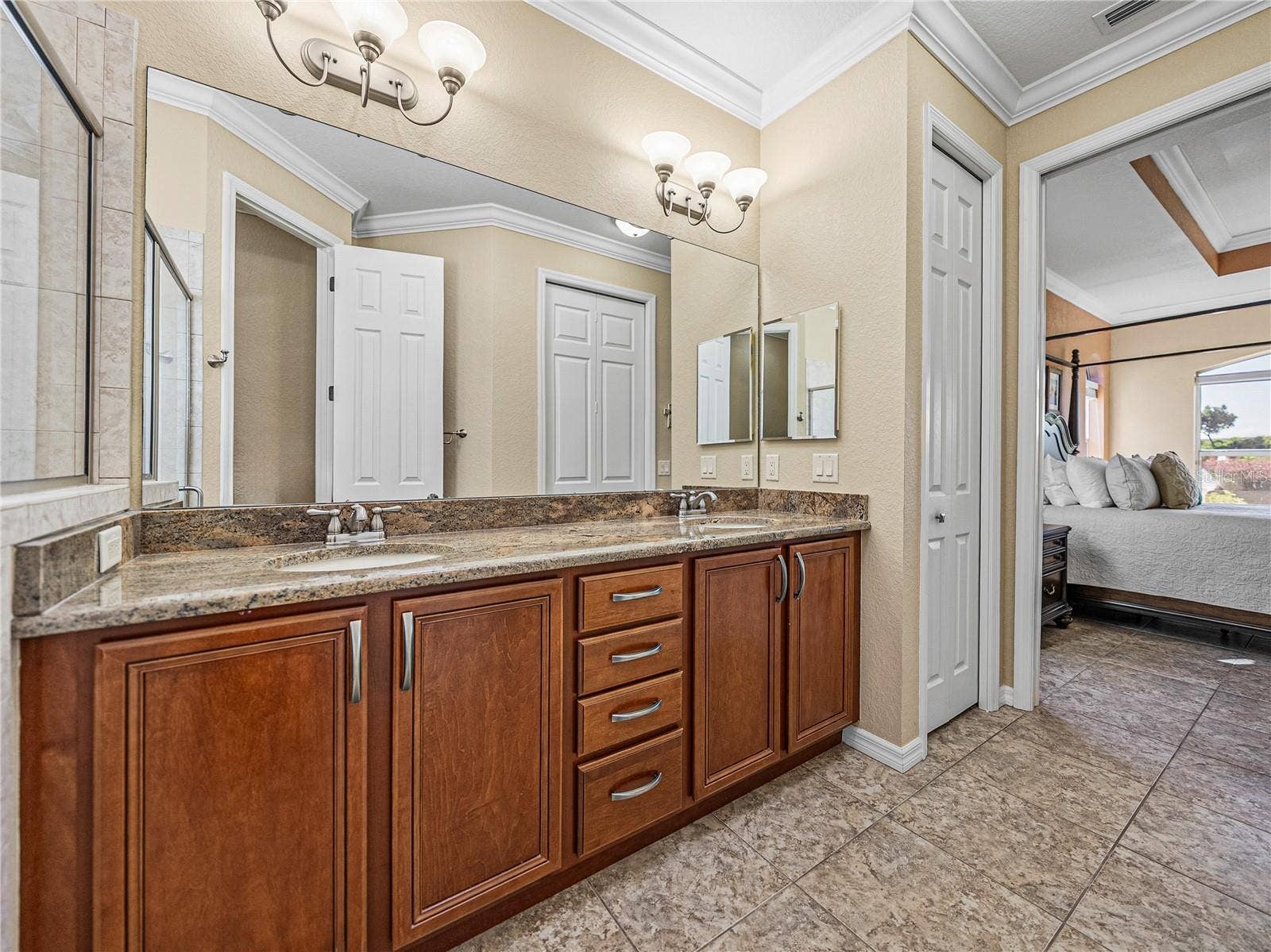 Primary bath