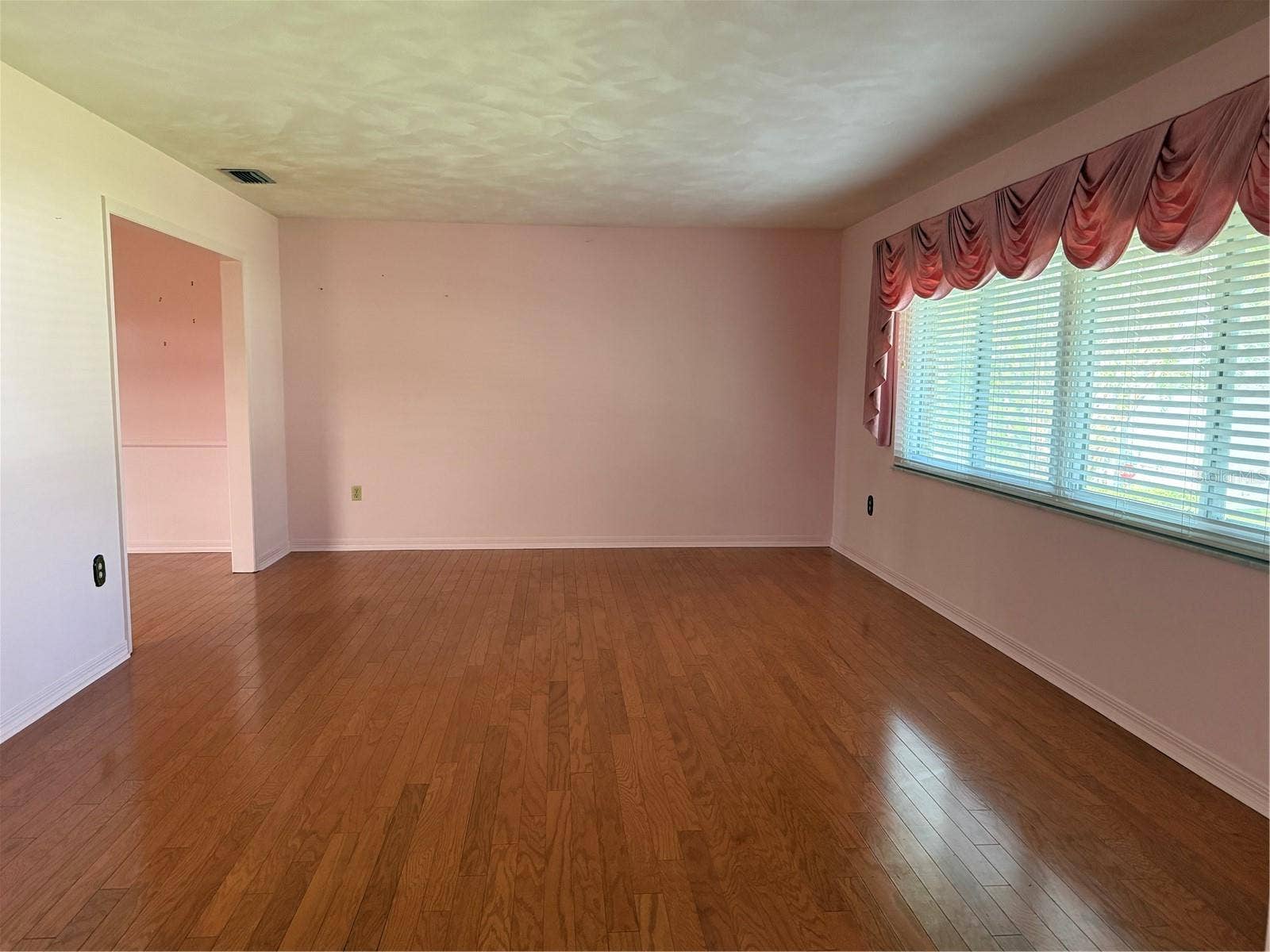 1400 AVENUE D NE, Winter Haven, FL 33881 1400 AVENUE D NE, Winter Haven, FL 33881
