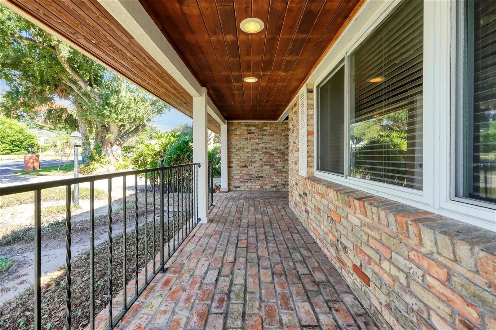 1400 AVENUE D NE, Winter Haven, FL 33881 1400 AVENUE D NE, Winter Haven, FL 33881