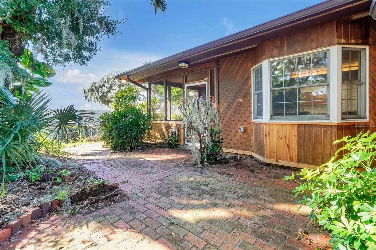 1400 AVENUE D NE, Winter Haven, FL 33881 1400 AVENUE D NE, Winter Haven, FL 33881