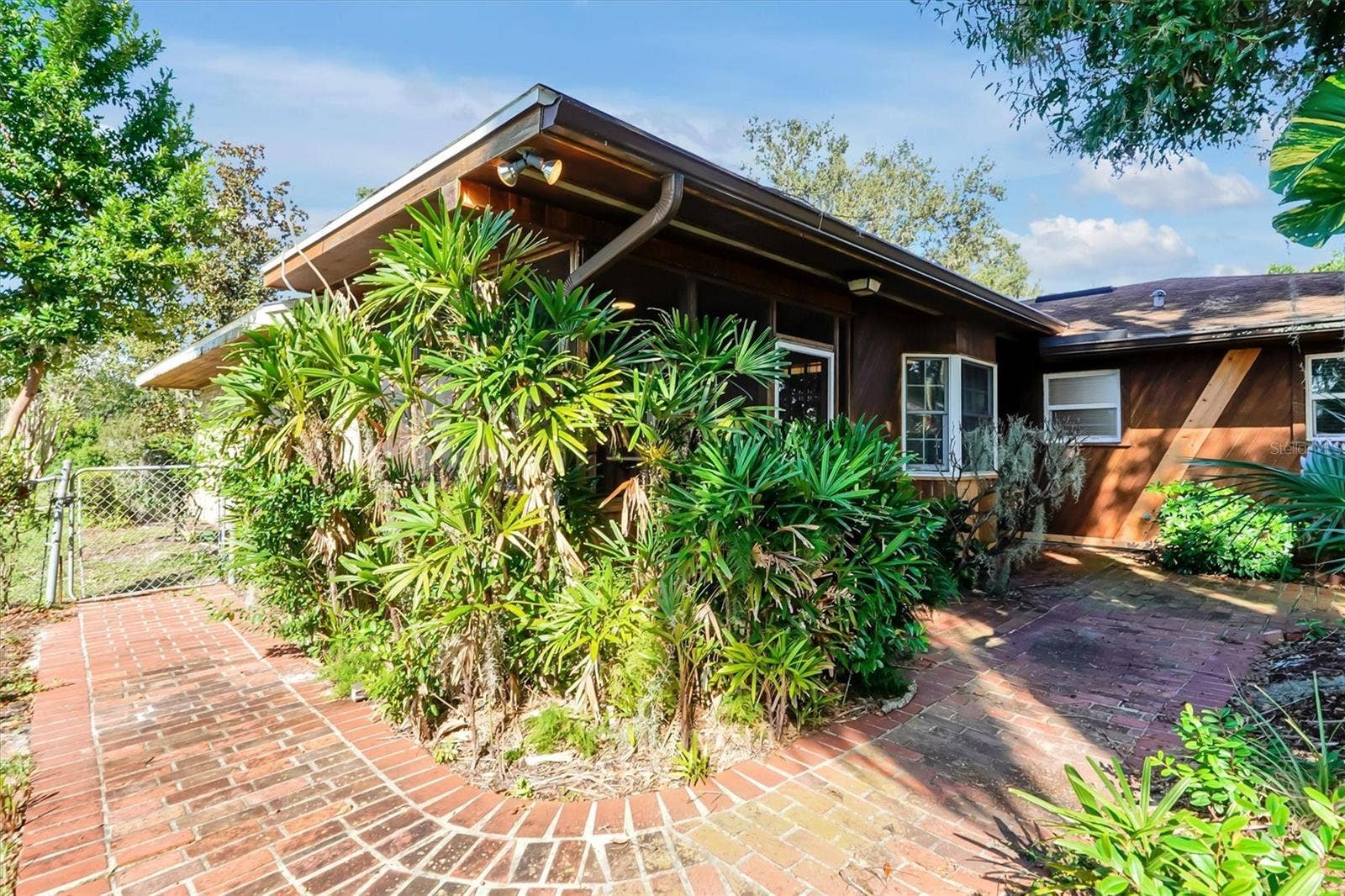 1400 AVENUE D NE, Winter Haven, FL 33881 1400 AVENUE D NE, Winter Haven, FL 33881